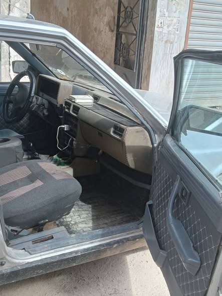 ميتسوبيشي لانسر 1983 - صورة 5