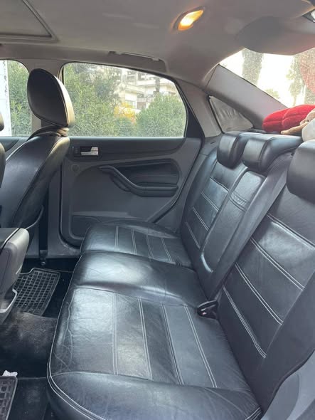 فورد فوكس 2010 - صورة 1