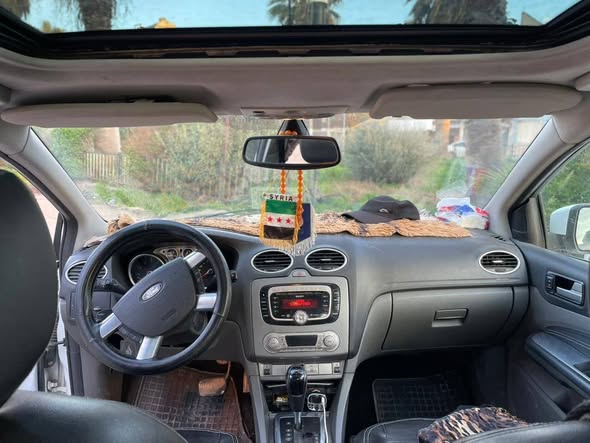 فورد فوكس 2010 - صورة 4