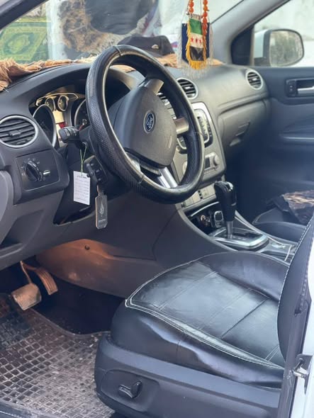 فورد فوكس 2010 - صورة 5