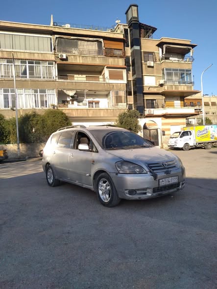 تويوتا إيبسوم 2004 - صورة 3