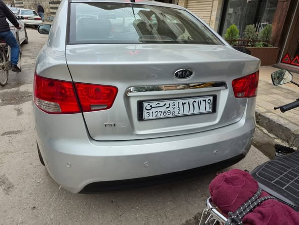 كيا فورتي 2011 - صورة 2