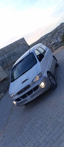 هيونداي H-1 2002 - صورة 1