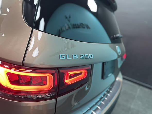 مرسيدس GLB 2023 - صورة 3