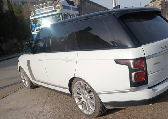 لاند روفر فوغ 2020 - صورة 1