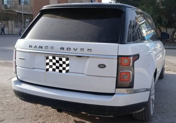 لاند روفر فوغ 2020 - صورة 4