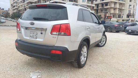 كيا سورينتو 2012 - صورة 2