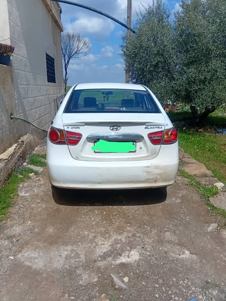 هيونداي افانتي 2009 - صورة 2