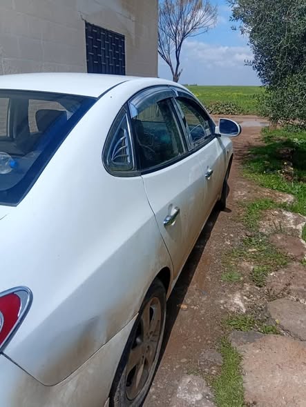 هيونداي افانتي 2009 - صورة 3