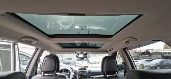 كيا سورينتو 2011 - صورة 4