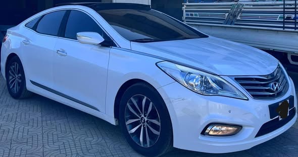 هيونداي أزيرا 2012 - صورة 2