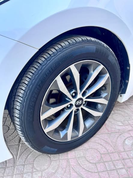 هيونداي أزيرا 2012 - صورة 3