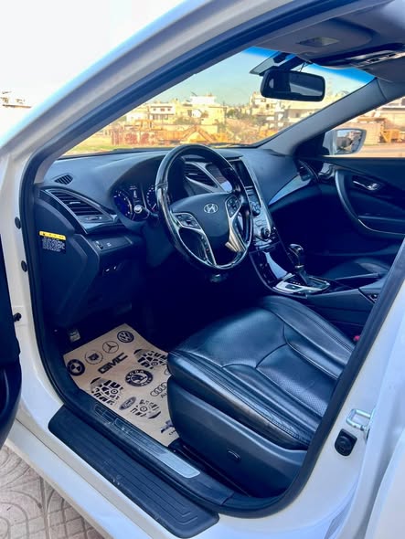 هيونداي أزيرا 2012 - صورة 4