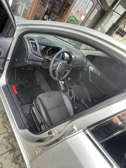 كيا فورتي 2010