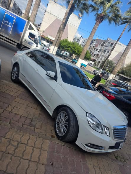 مرسيدس E300 2011