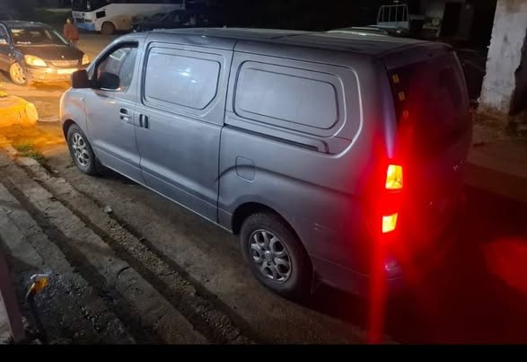 هيونداي ستاريكس 2013 - صورة 3