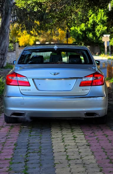 هيونداي جينسس 2012 - صورة 3