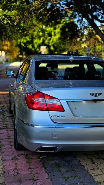 هيونداي جينسس 2012 - صورة 5