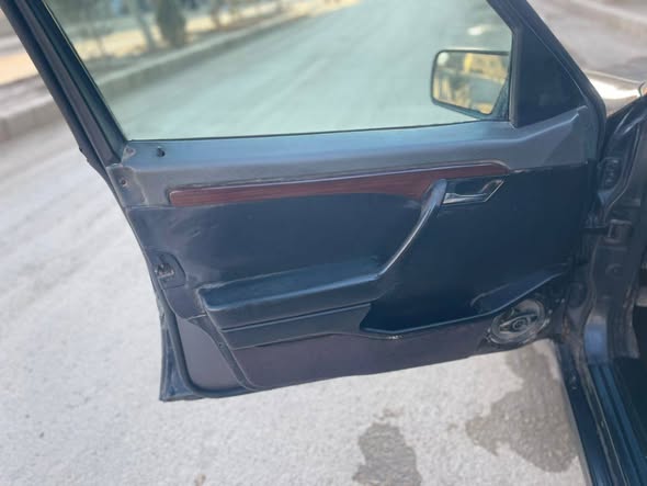 مرسيدس c220 2001 - صورة 2