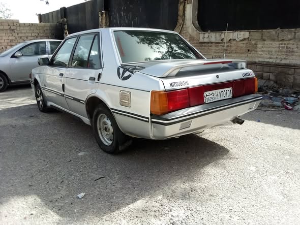 ميتسوبيشي لانسر 1983 - صورة 2