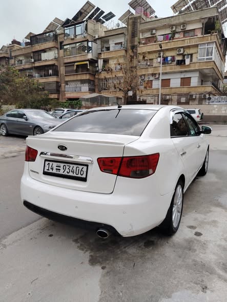 كيا فورتي 2013 - صورة 2