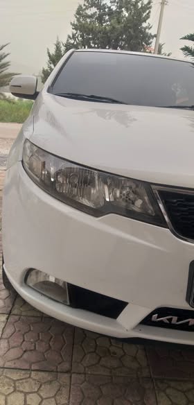 كيا فورتي 2011 - صورة 2