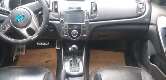 كيا فورتي 2011 - صورة 5