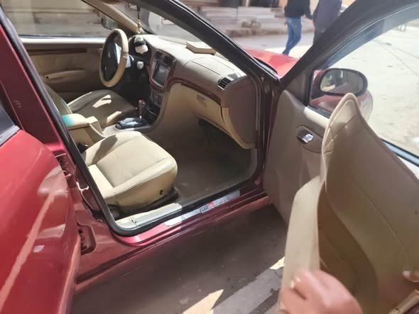 برليانس BS4 2008 - صورة 2