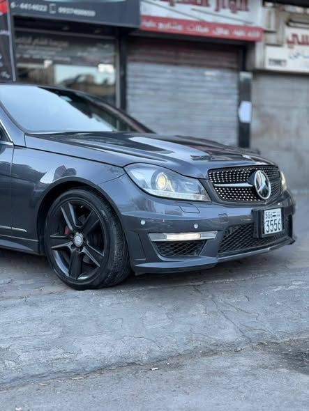 مرسيدس C300 2011