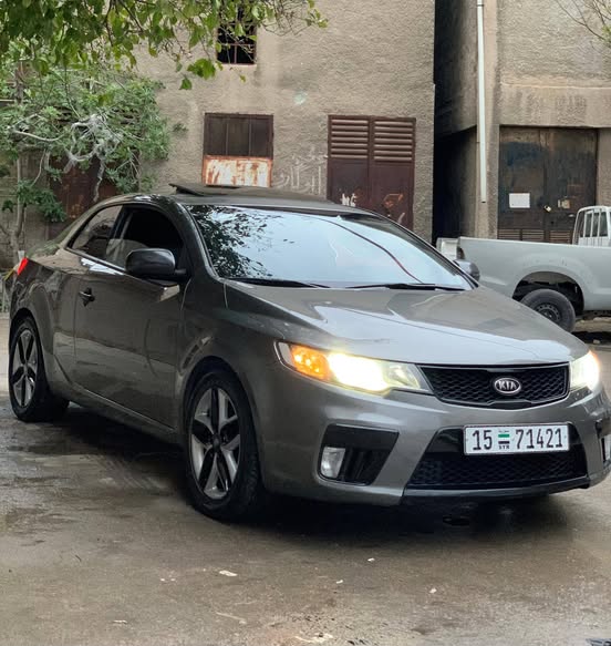 كيا فورتي 2011