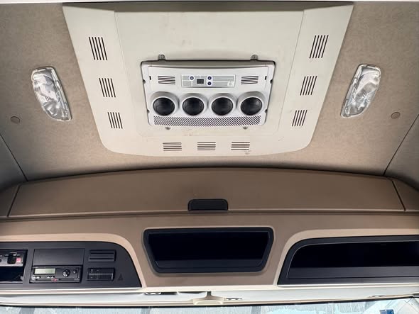 مرسيدس أكتروس 2015