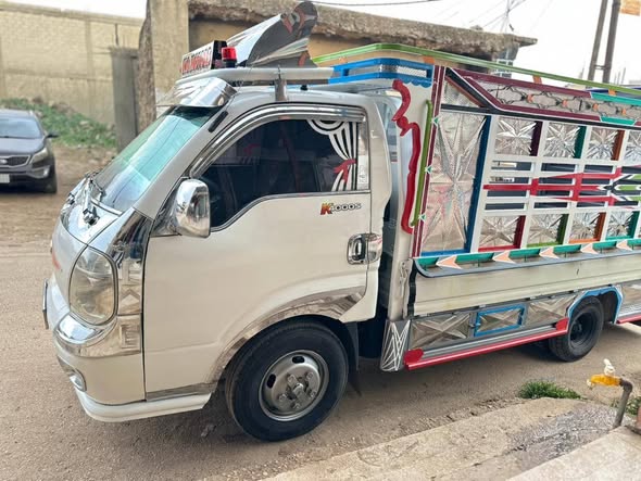 كيا 4000 2010 - صورة 2