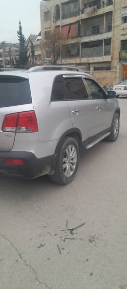 كيا سيرنتو 2010 - صورة 2