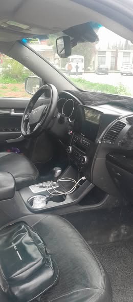 كيا سيرنتو 2010 - صورة 3