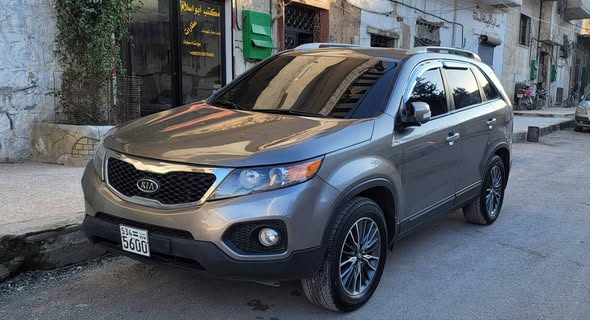كيا سورنتو 2012 - صورة 1