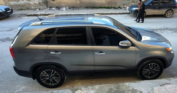 كيا سورنتو 2012 - صورة 2