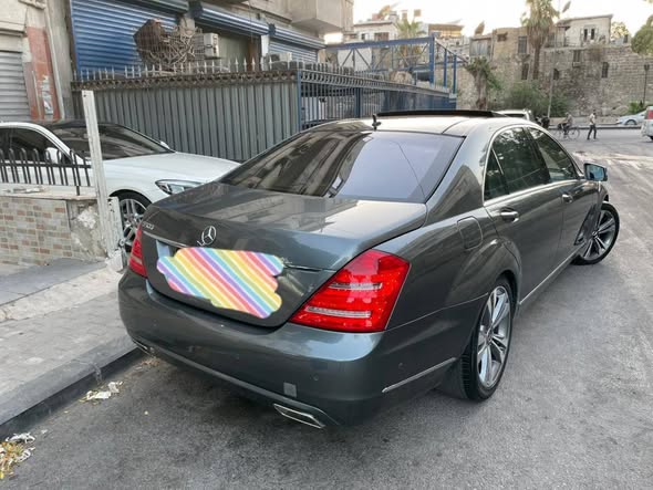 مرسيدس S500 2011 - صورة 2