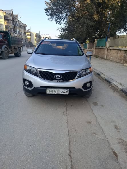 كيا سيرنتو 2011 - صورة 4