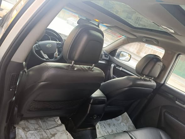 كيا سيرنتو 2011 - صورة 5