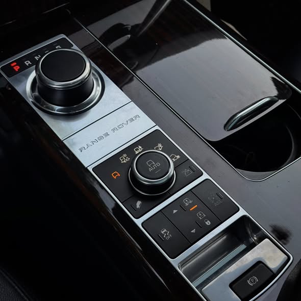 رانج روفر Vogue 2015 - صورة 3