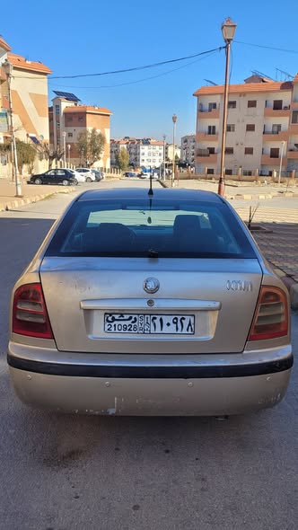 سكودا اوكتافيا 2005 - صورة 4