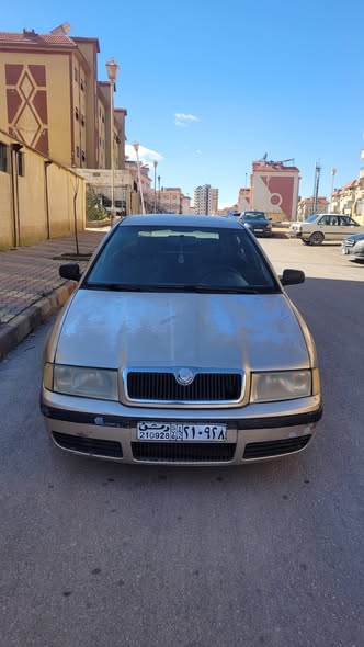 سكودا اوكتافيا 2005 - صورة 5