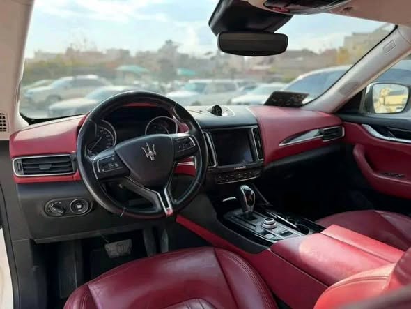 مازيراتي ليفانتي 2017 - صورة 1