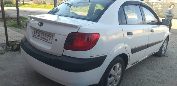 كيا ريو 2009 - صورة 3