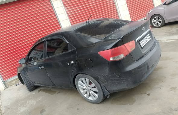 كيا فورتي 2009 - صورة 2