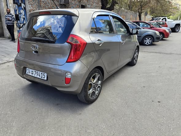 كيا بيكانتو 2012