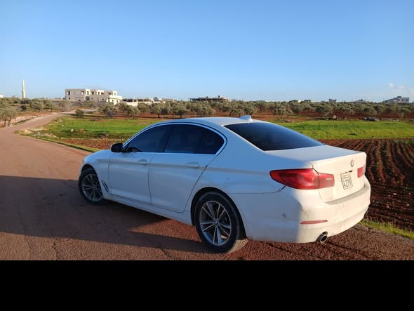 بي إم دبليو 520 2020 - صورة 1