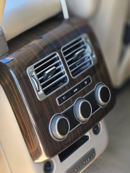 لاند روفر فوغ 2015