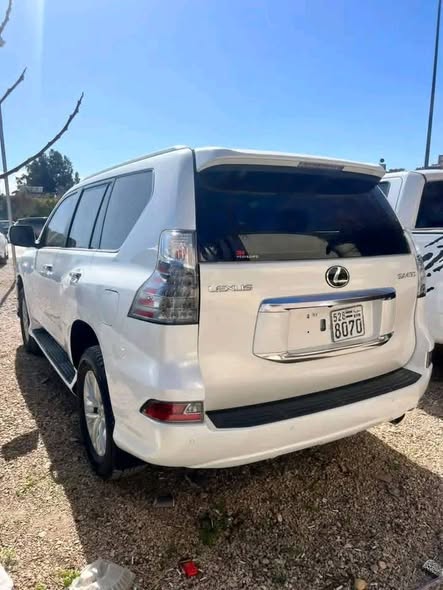 ليكزس GX460 2023 - صورة 2