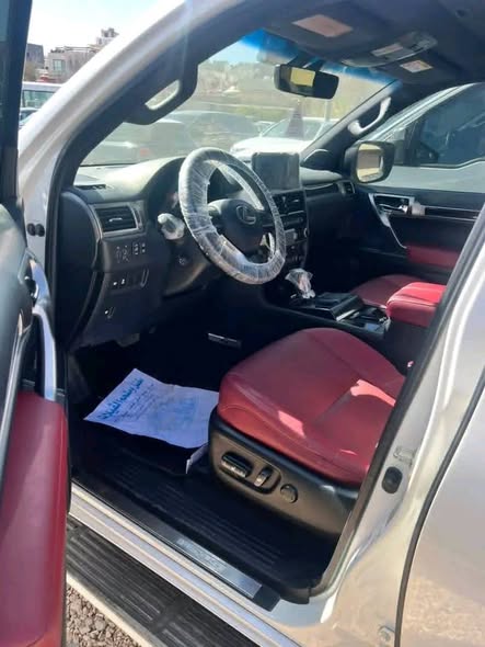 ليكزس GX460 2023 - صورة 3